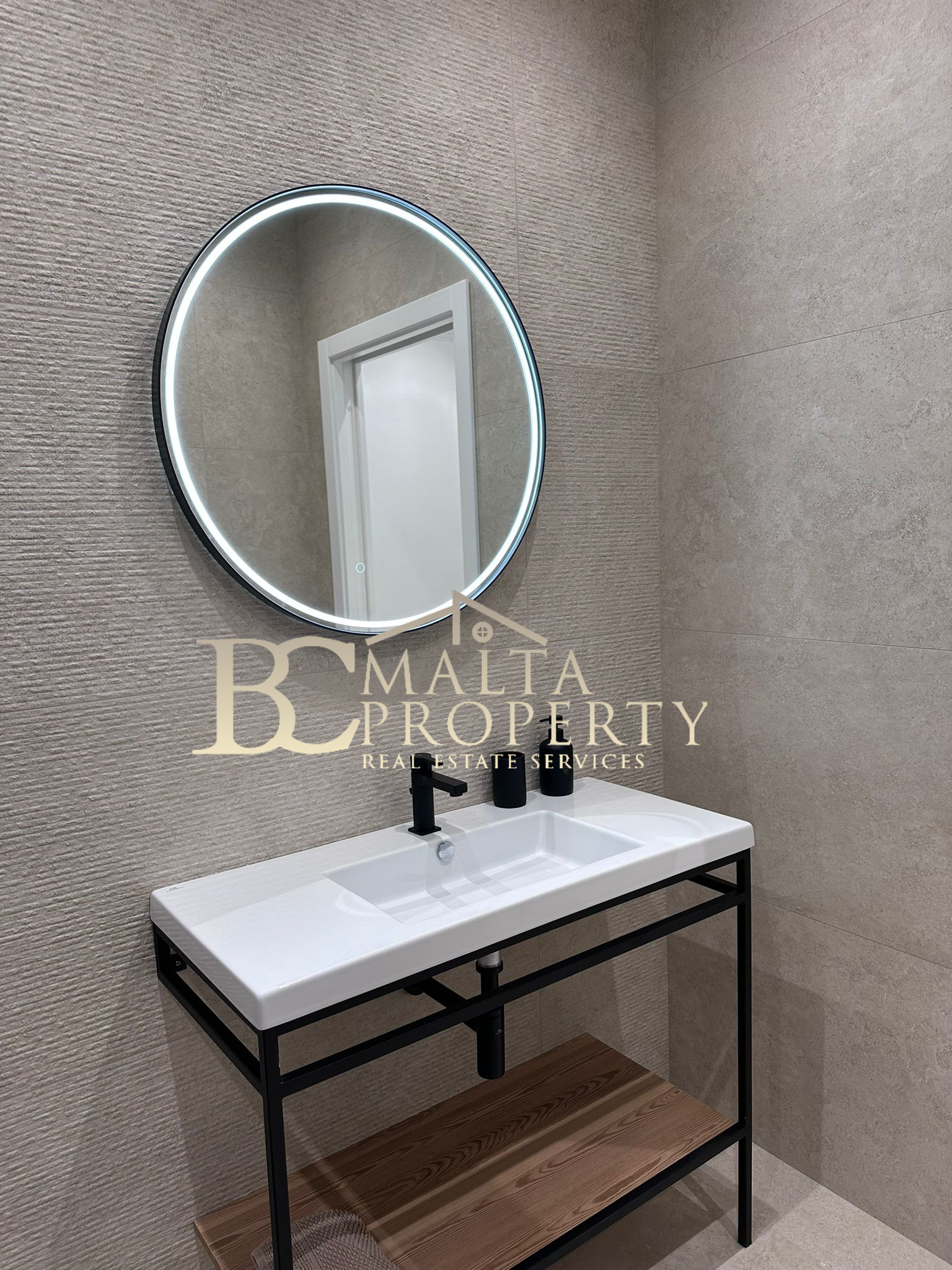 Siggiewi New Highly Modern Furnished 1 Bedroom Penthouse with Country Views