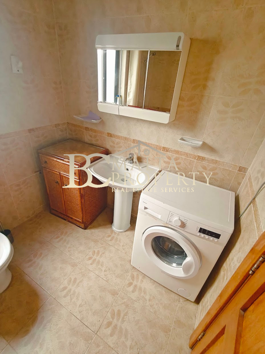 Siggiewi 2 Double Bedroom Apartment with Terrace