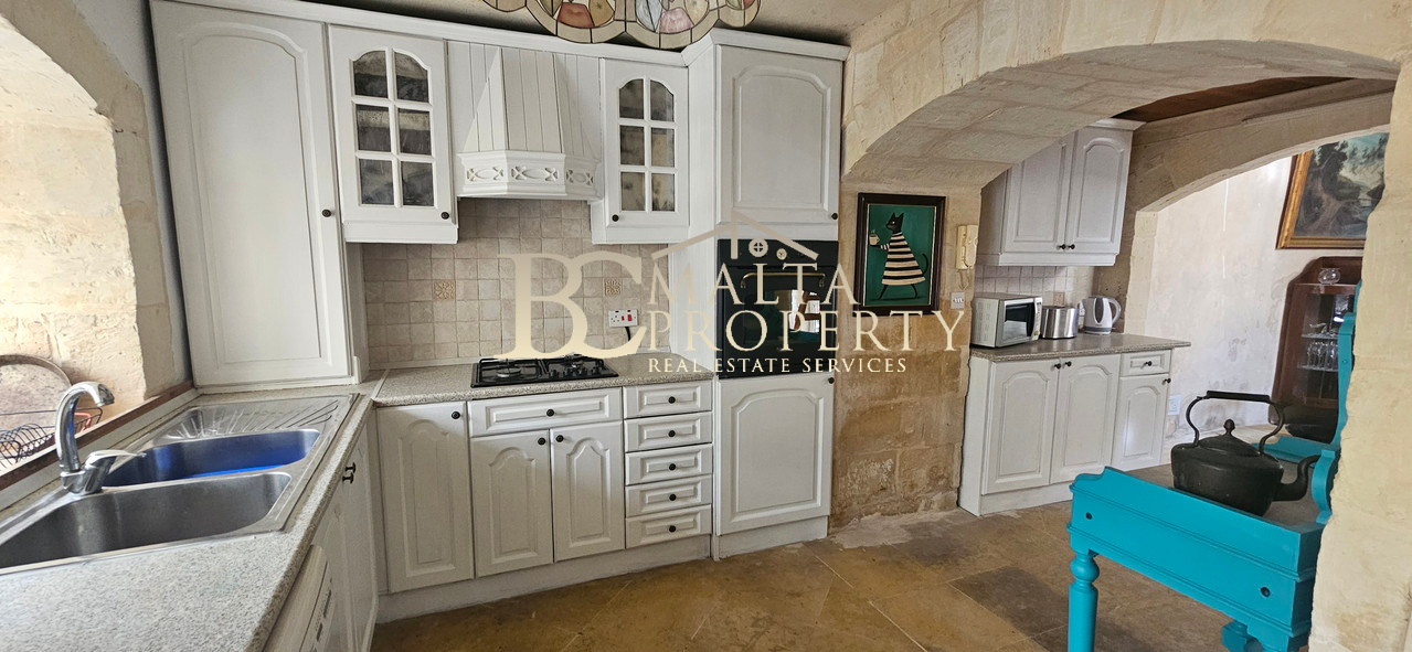 Naxxar 350 year Old 4 Bedroom / 3 Bathroom House of Character with Outdoor Space