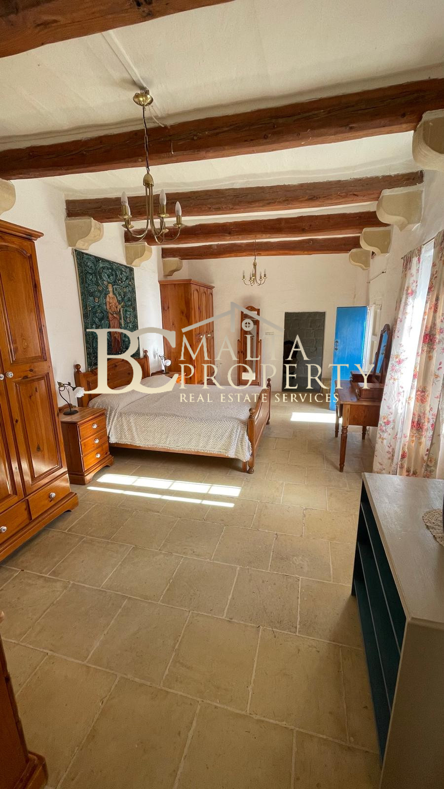 Naxxar 350 year Old 4 Bedroom / 3 Bathroom House of Character with Outdoor Space