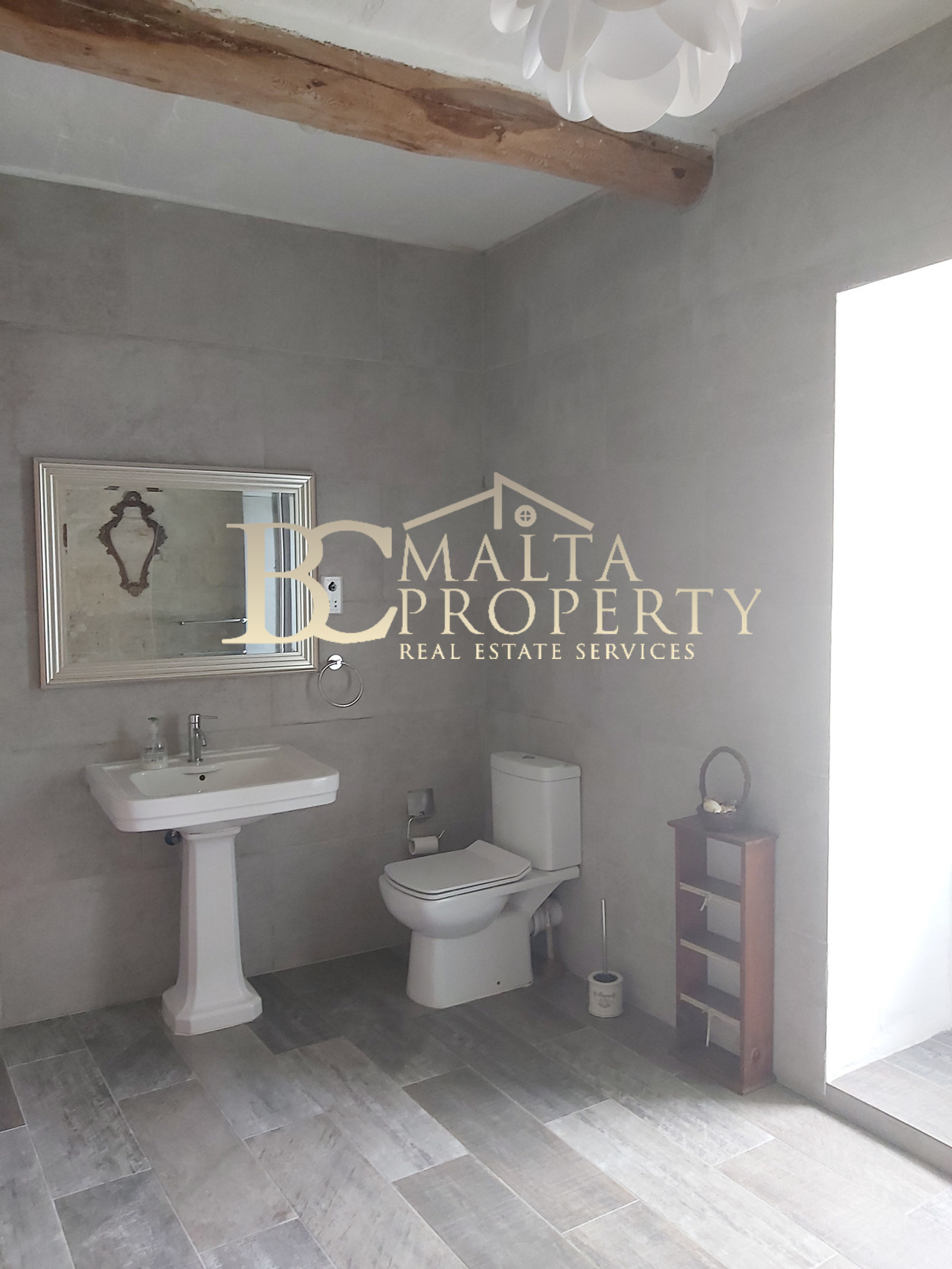 Naxxar 350 year Old 4 Bedroom / 3 Bathroom House of Character with Outdoor Space