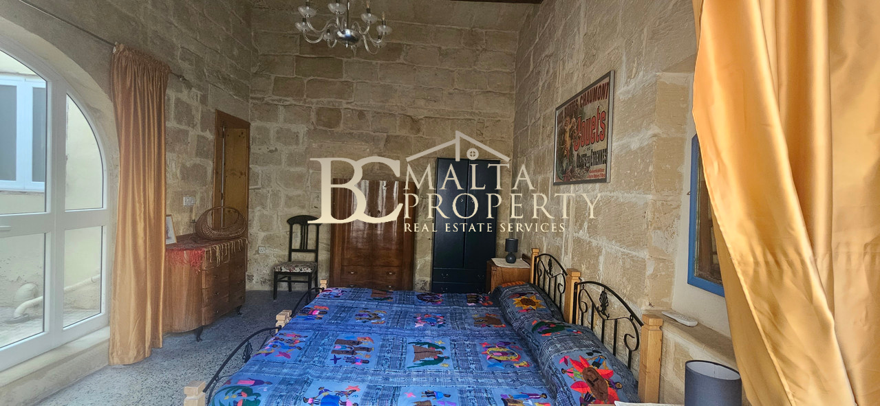 Naxxar 350 year Old 4 Bedroom / 3 Bathroom House of Character with Outdoor Space