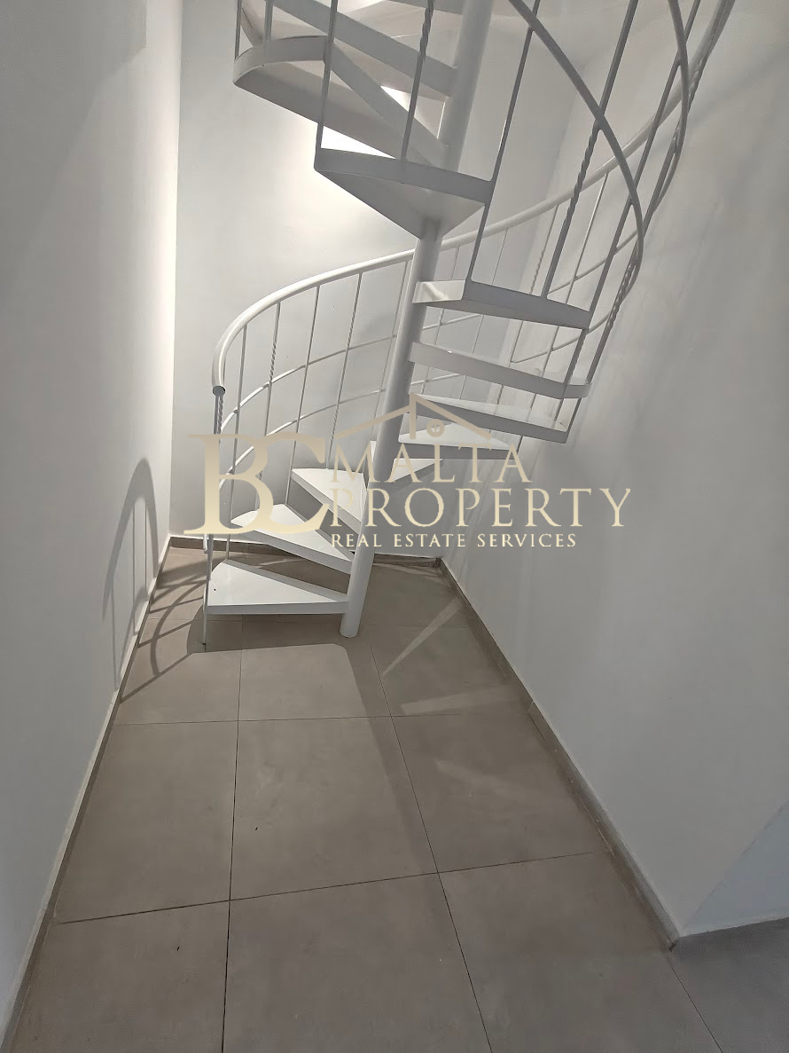 Pieta / G Mangia  2 Bedroom / 2 Bathroom Duplex Air conditioned Apartment