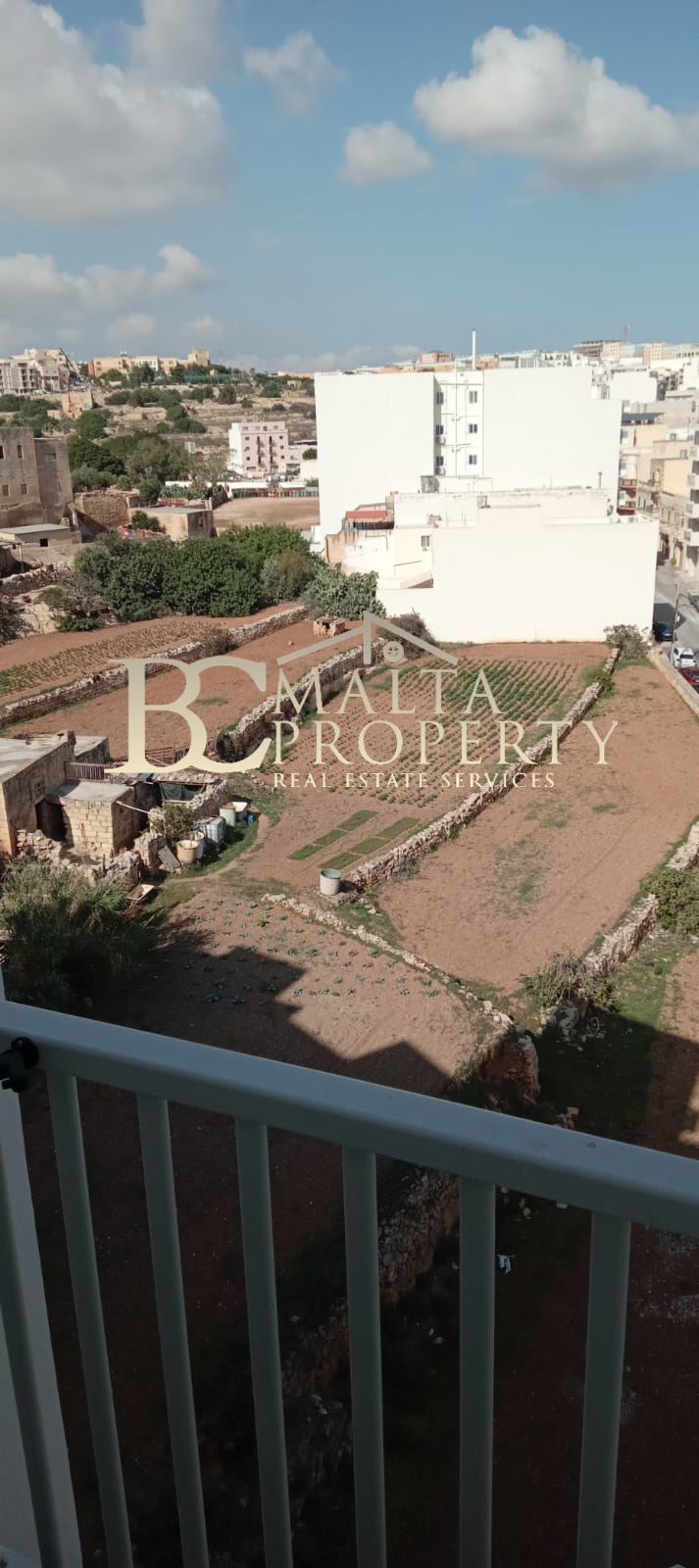 Msida 2 Bedroom / 2 Bathroom Fully Air Conditioned Penthouse close to Junior College