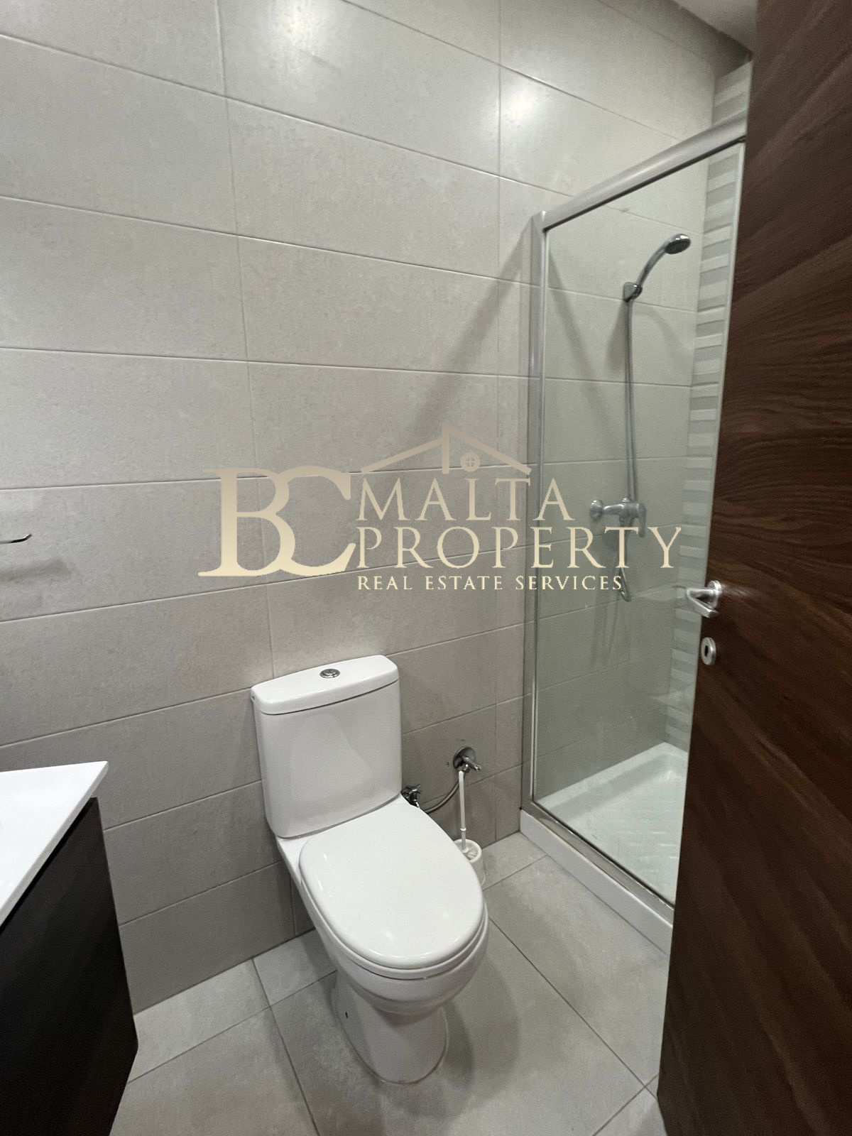 Msida 2 Bedroom / 2 Bathroom Fully Air Conditioned Penthouse close to Junior College