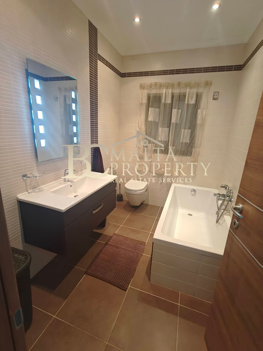 Siggiewi Highly Furnished 2 Bedroom/ 2 Bathroom Apartment + Study Office Room