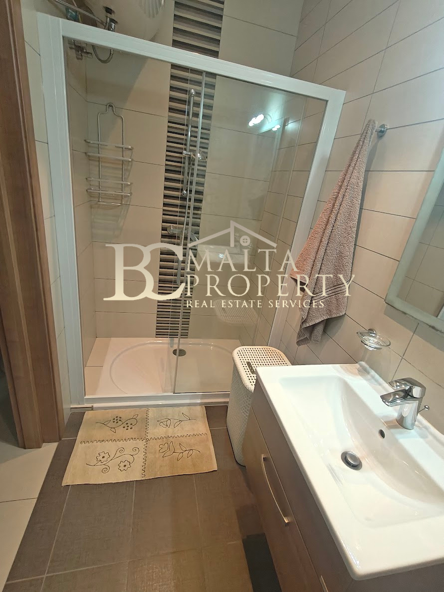 Siggiewi Highly Furnished 2 Bedroom/ 2 Bathroom Apartment + Study Office Room