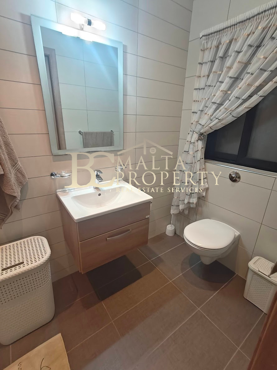 Siggiewi Highly Furnished 2 Bedroom/ 2 Bathroom Apartment + Study Office Room