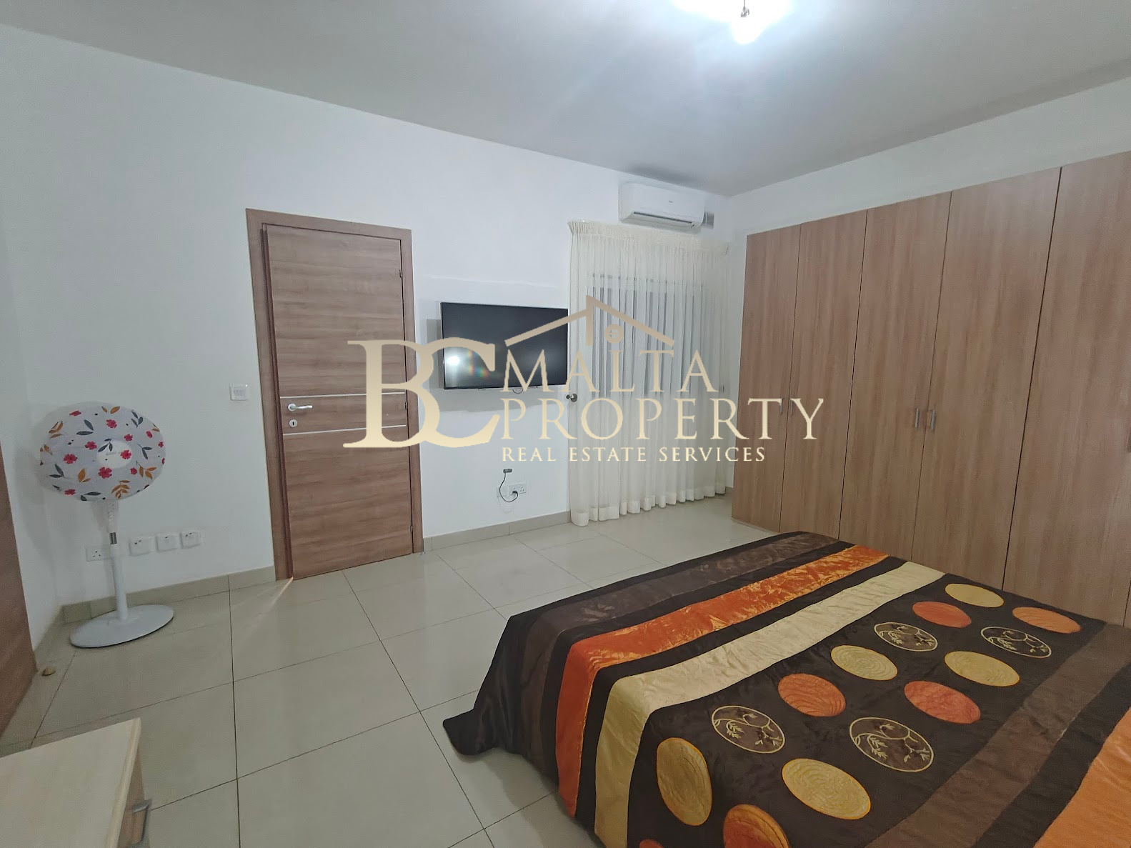 Siggiewi Highly Furnished 2 Bedroom/ 2 Bathroom Apartment + Study Office Room