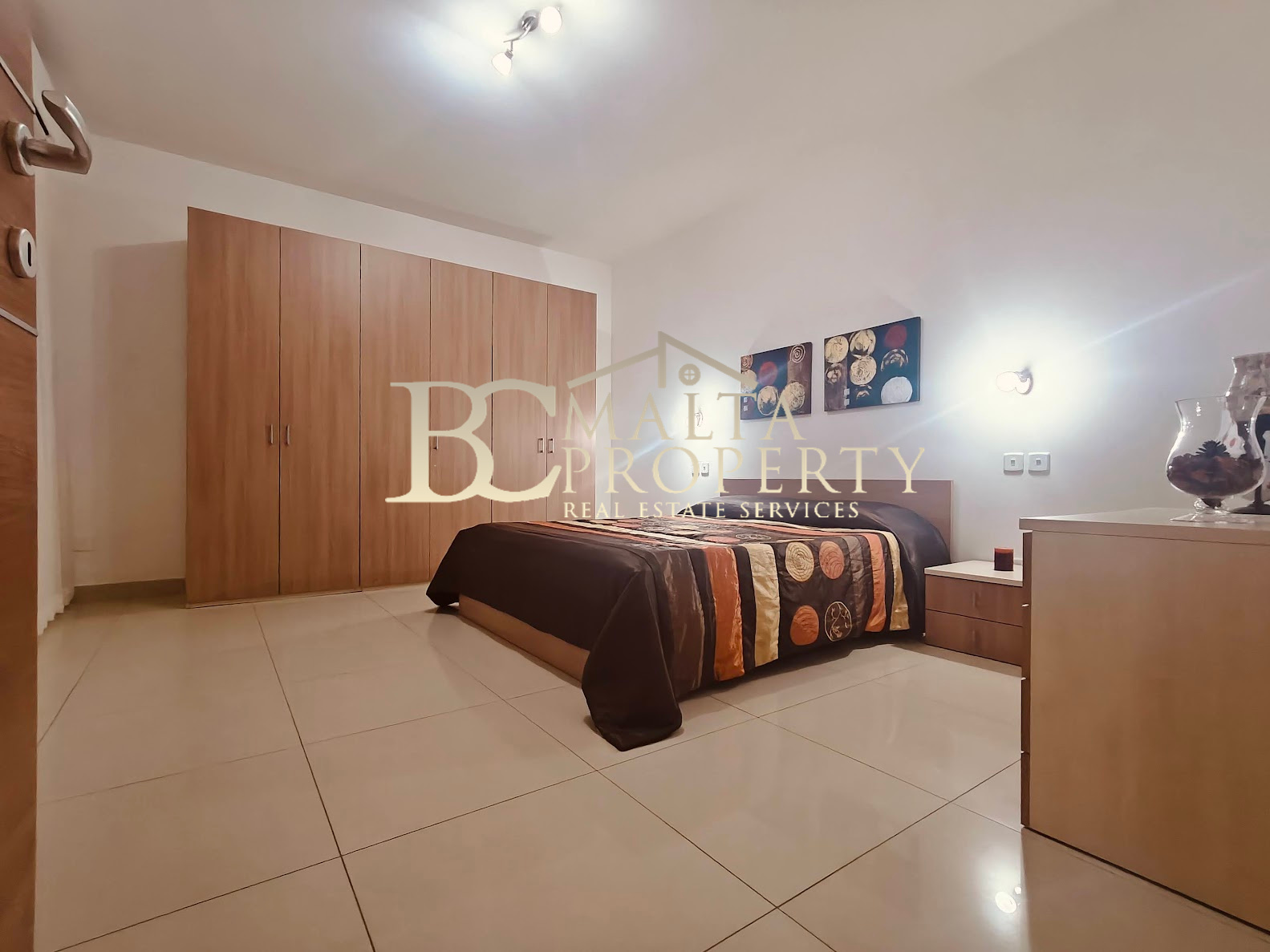 Siggiewi Highly Furnished 2 Bedroom/ 2 Bathroom Apartment + Study Office Room