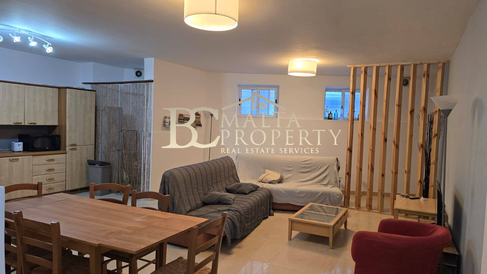 St Julian Spinola behind Mc Donalds Spacious 2 Bedroom / 2 Bathroom Apartment