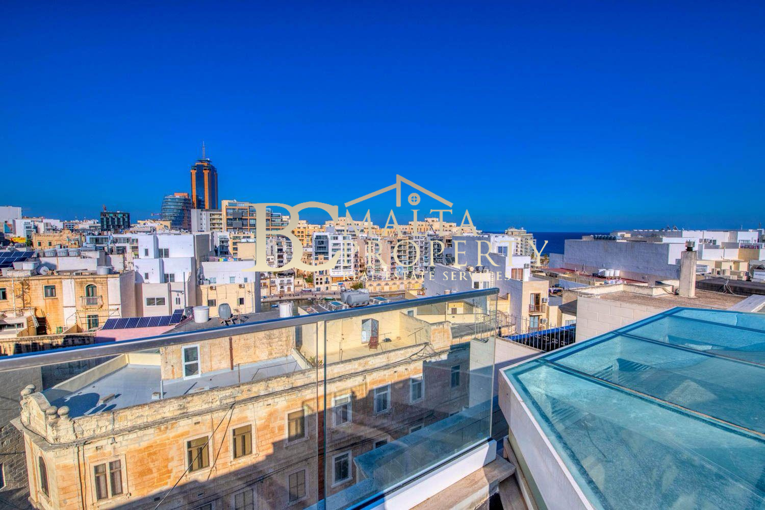St Julians Spinola behind BNF Bank 3 Double Bedroom / 3 Bathroom Penthouse with Garage