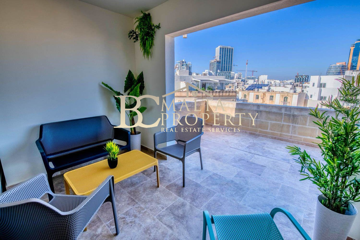 St Julians Spinola behind BNF Bank 3 Double Bedroom / 3 Bathroom Penthouse with Garage