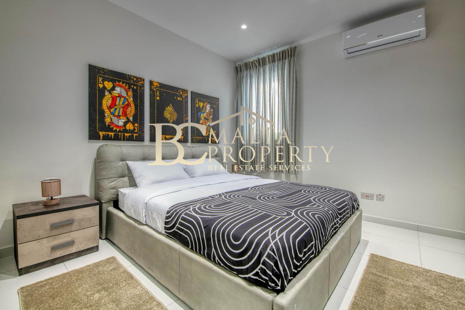 St Julians Spinola behind BNF Bank 3 Double Bedroom / 3 Bathroom Penthouse with Garage