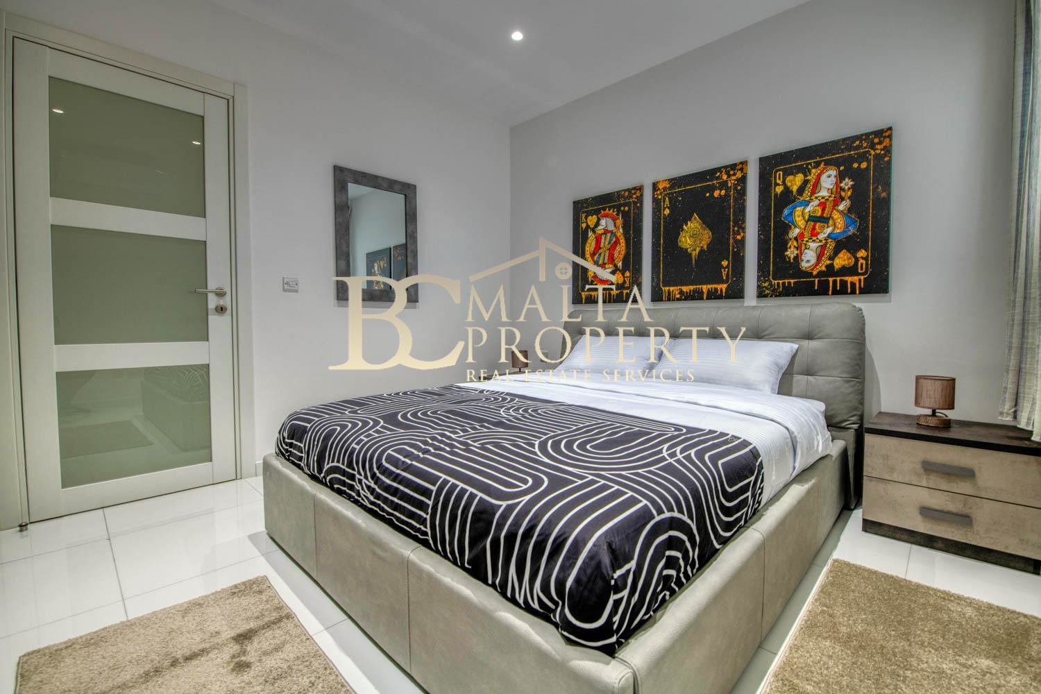 St Julians Spinola behind BNF Bank 3 Double Bedroom / 3 Bathroom Penthouse with Garage