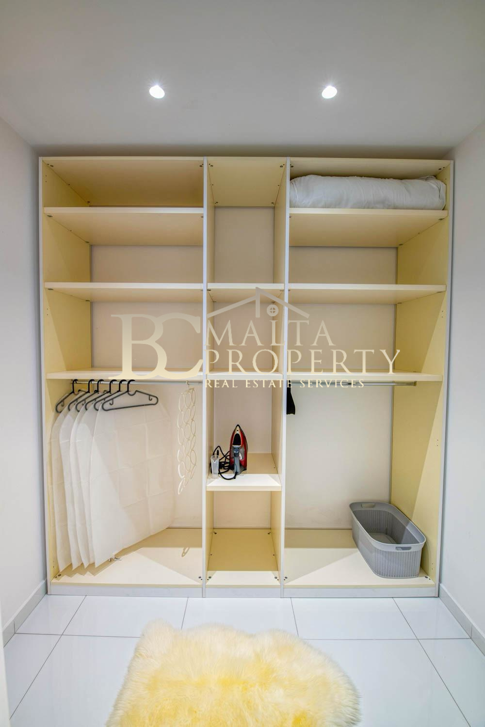 St Julians Spinola behind BNF Bank 3 Double Bedroom / 3 Bathroom Penthouse with Garage