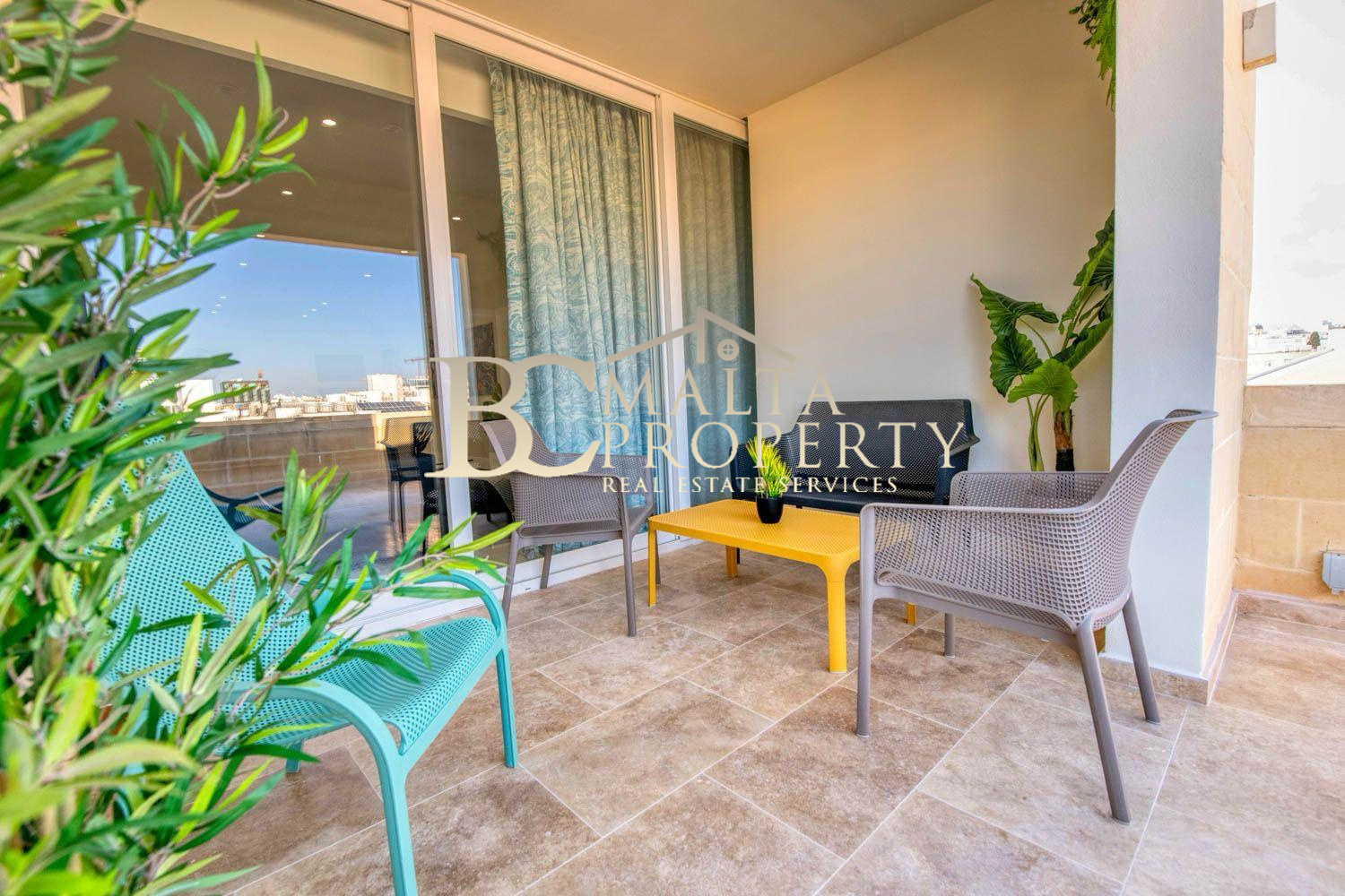 St Julians Spinola behind BNF Bank 3 Double Bedroom / 3 Bathroom Penthouse with Garage