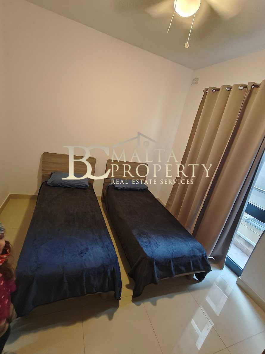 Gzira 3 Bedroom / 2 Bathroom Apartment Quiet Good Central Location