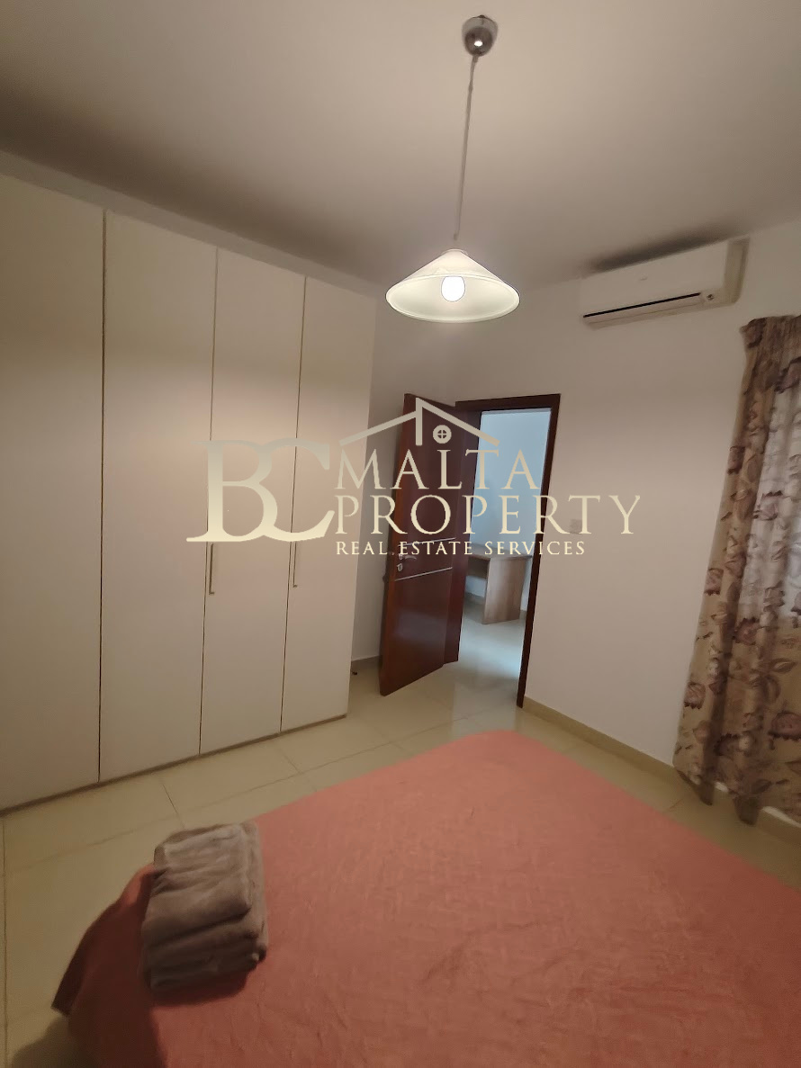 Gzira 3 Bedroom / 2 Bathroom Apartment Quiet Good Central Location