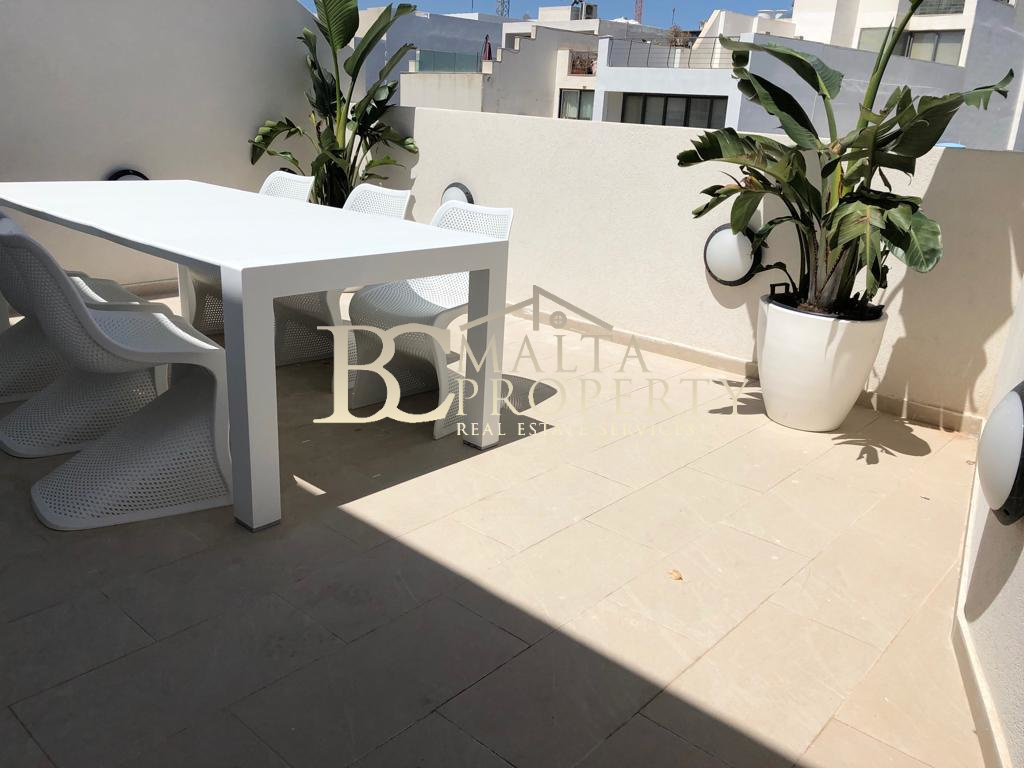 Swieqi 2 Bedroom / 2 Bathroom Penthouse with 2 Terraces