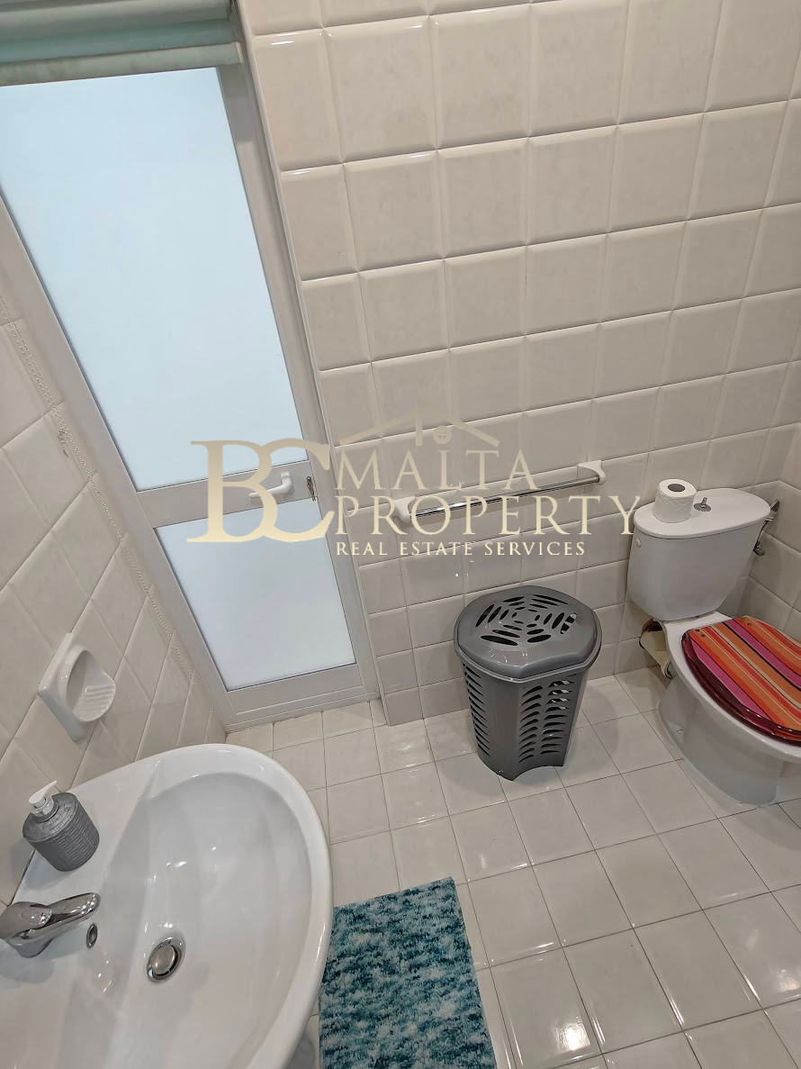 Pembroke first time on the market New 2 Bedroom Apartment with Backyard