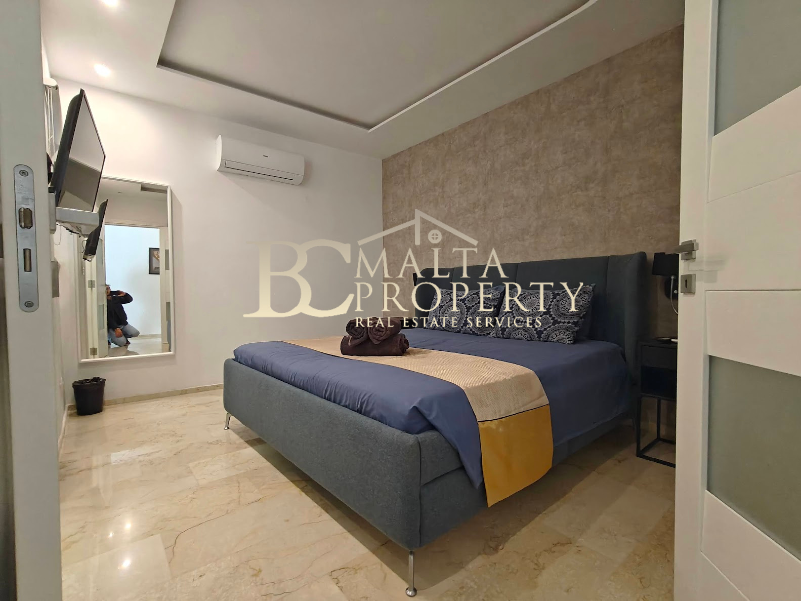 St Julians Spinola Highly Furnished Bright 1 Double Bedroom / 2 Bathroom Apartment with Views over Historic Spinola Tower Garden