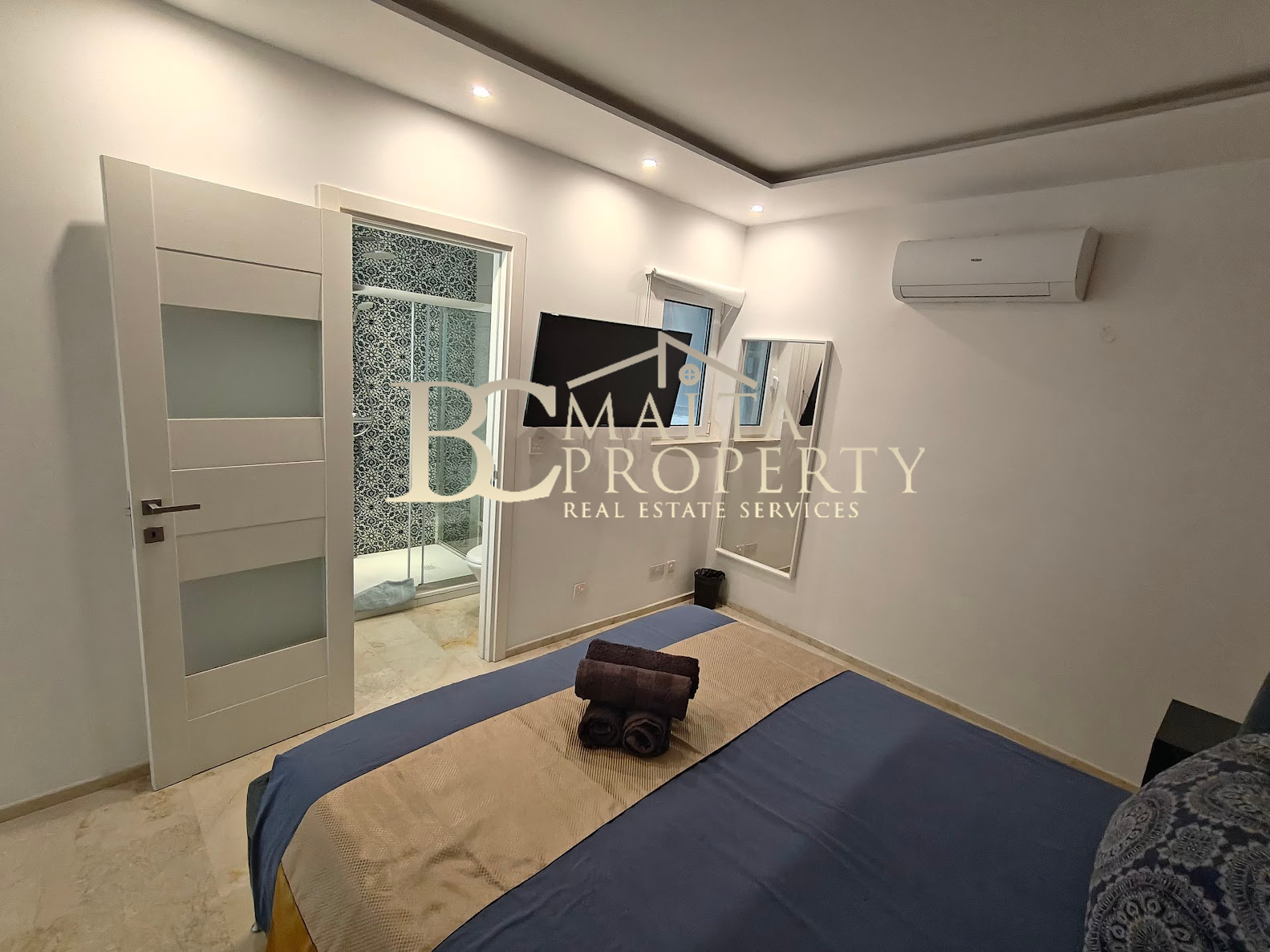 St Julians Spinola Highly Furnished Bright 1 Double Bedroom / 2 Bathroom Apartment with Views over Historic Spinola Tower Garden