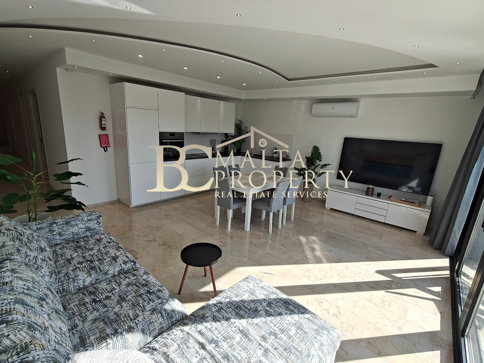 St Julians Spinola Seafront Highly Furnished 2 Double Bedroom / 3 Bathroom Apartment