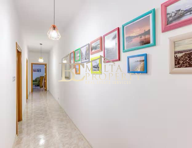 Marsascala, Zonqor, 2 bedroom Apartment with side sea View from it Balcony