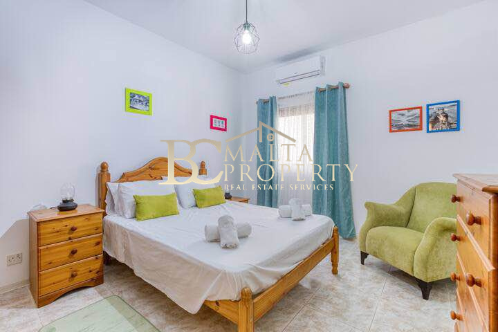 Marsascala, Zonqor, 2 bedroom Apartment with side sea View from it Balcony