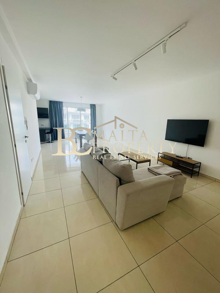 Zebbug 3 Bedroom/ 2 Bathroom Apartment with Back Valley Views