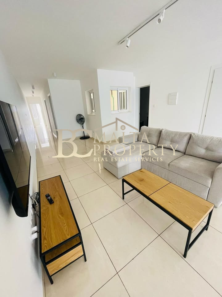 Zebbug 3 Bedroom/ 2 Bathroom Apartment with Back Valley Views