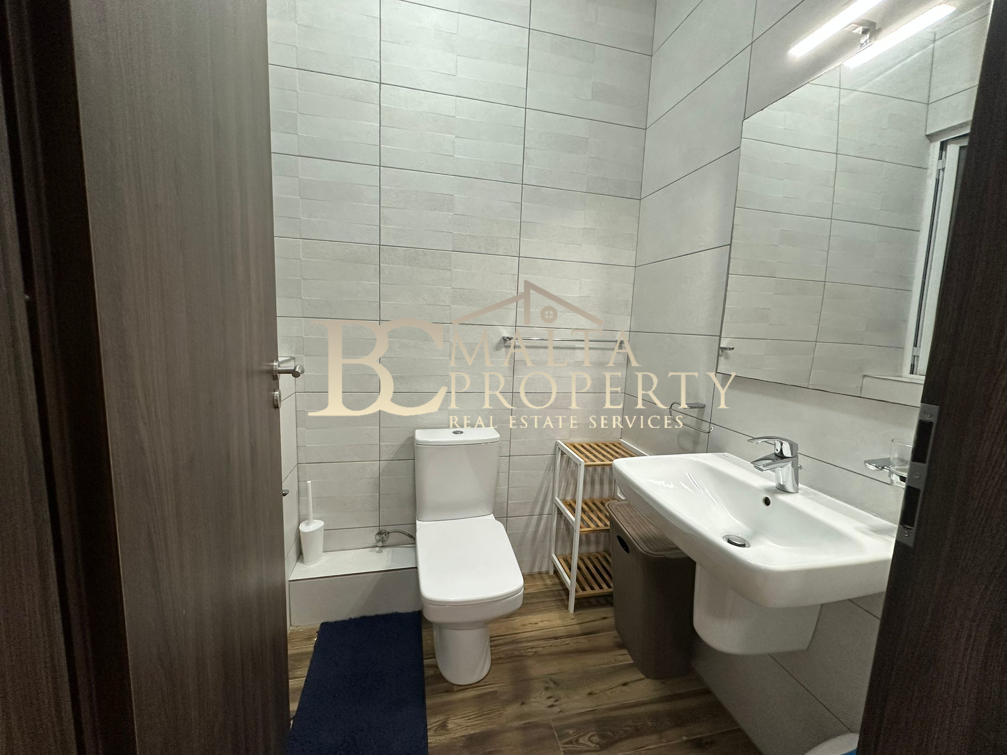 Sliema 1 Bedroom Apartment with Spacious Backyard side street with Surfside