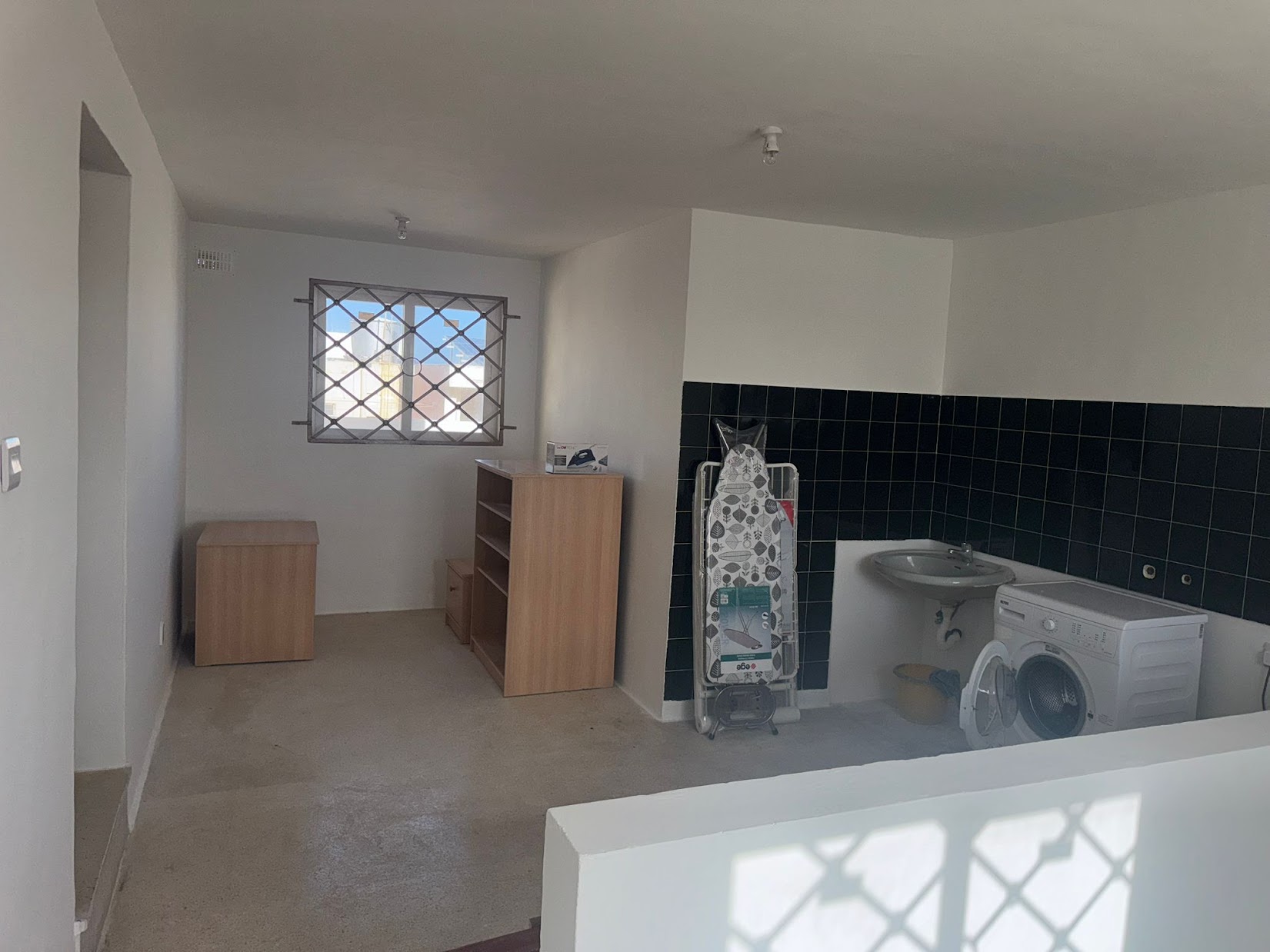 Pembroke first time on the market New 2 Bedroom Apartment with Roof