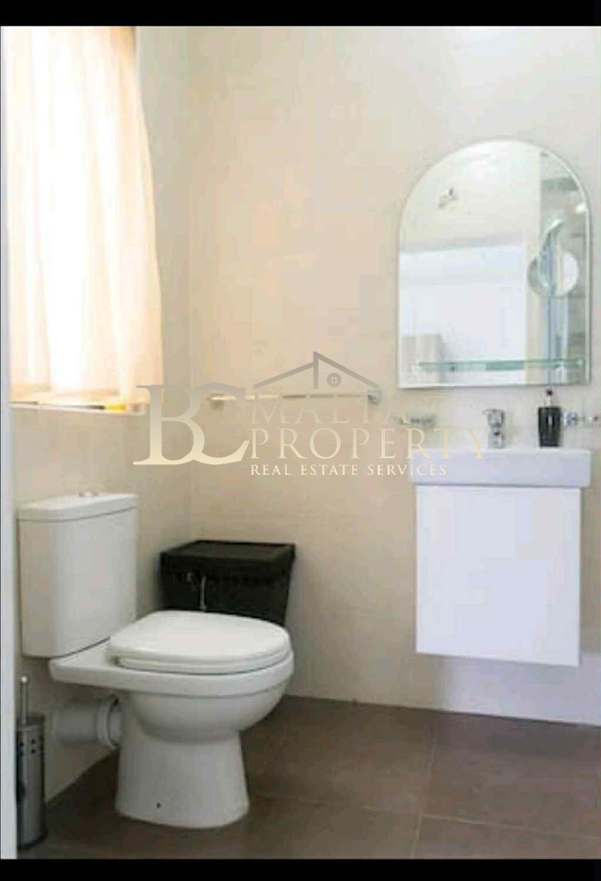 Marsaxlokk 3 Bedroom / 2 Bathroom Fully Air Conditioned Apartment