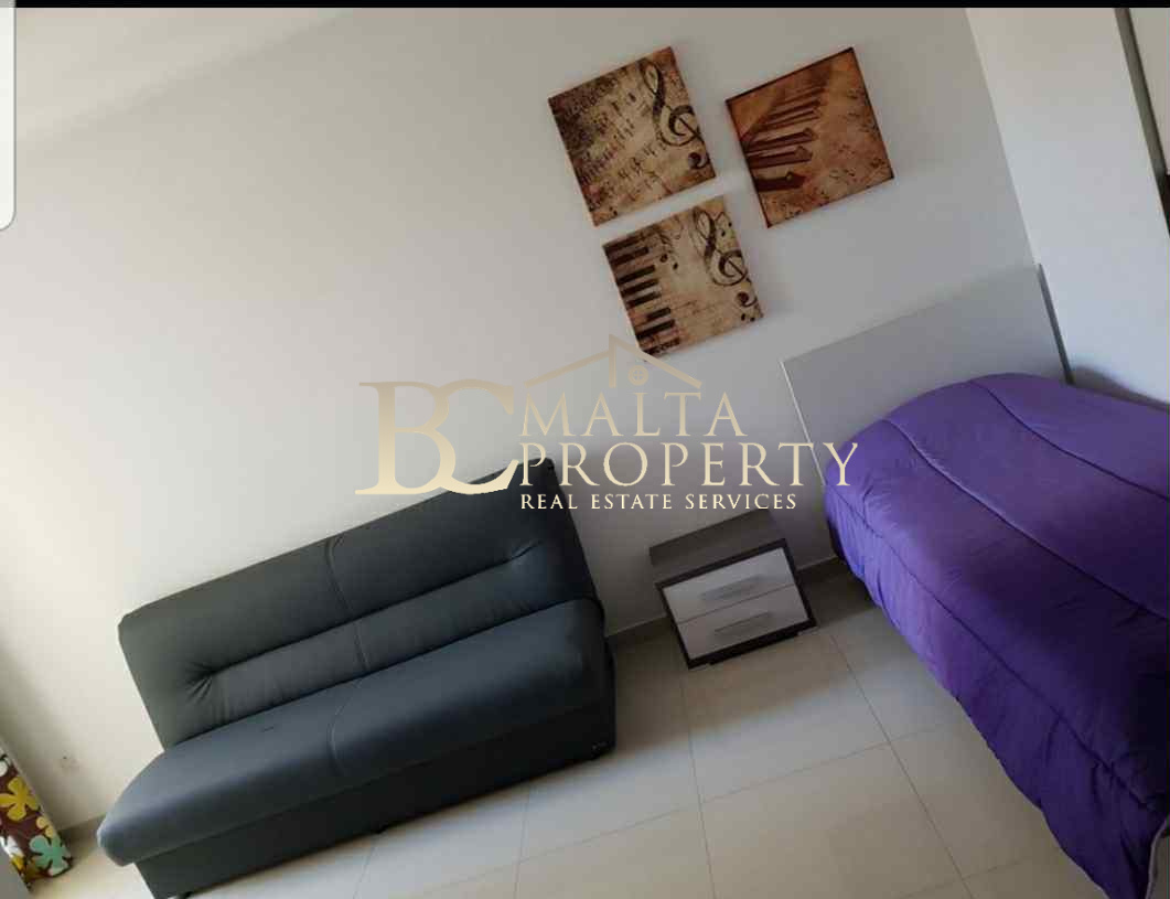 Marsaxlokk 3 Bedroom / 2 Bathroom Fully Air Conditioned Apartment