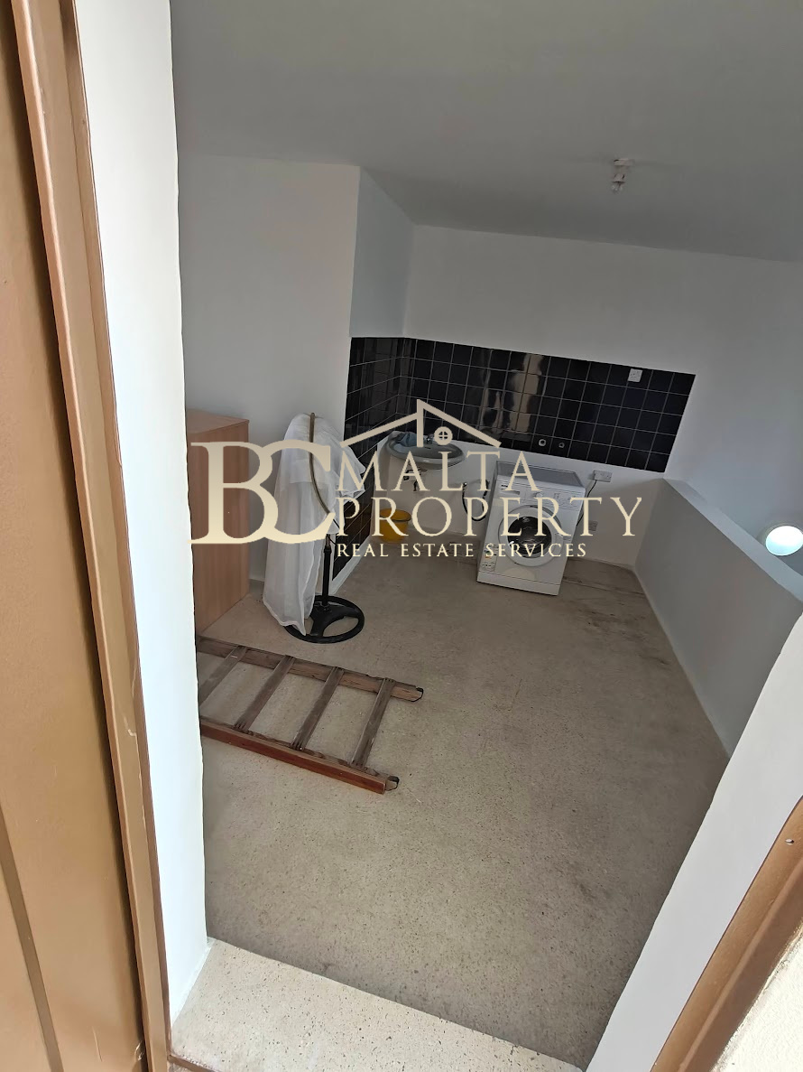 Pembroke first time on the market New 2 Bedroom Apartment with Roof