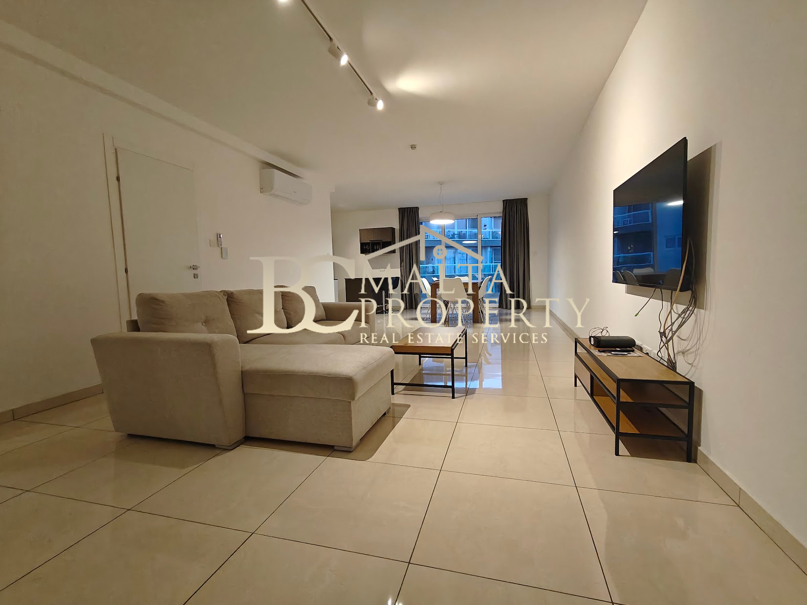 Zebbug Newly Furnished 3 Bedroom/ 2 Bathroom Apartment