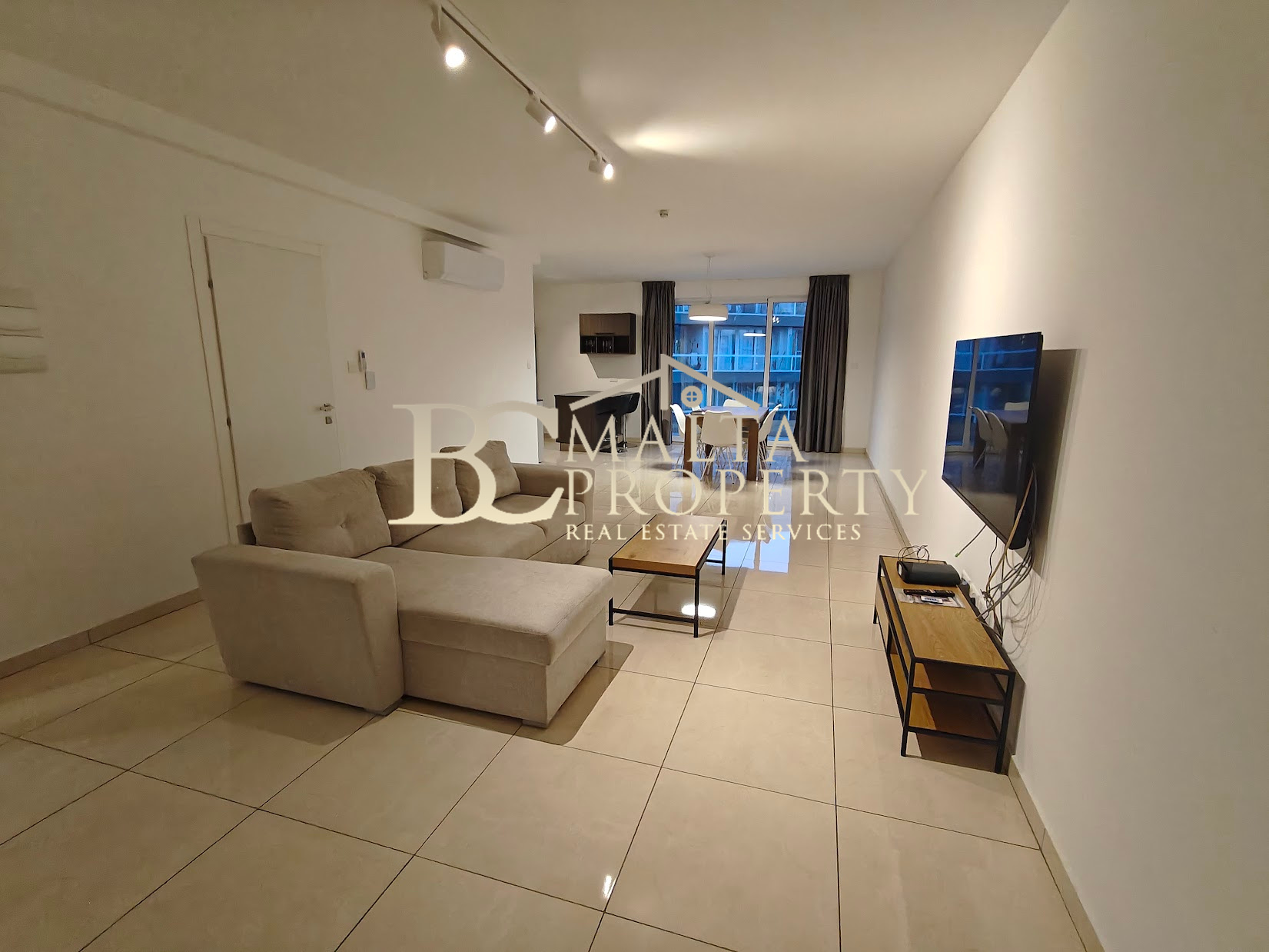 Zebbug Newly Furnished 3 Bedroom/ 2 Bathroom Apartment