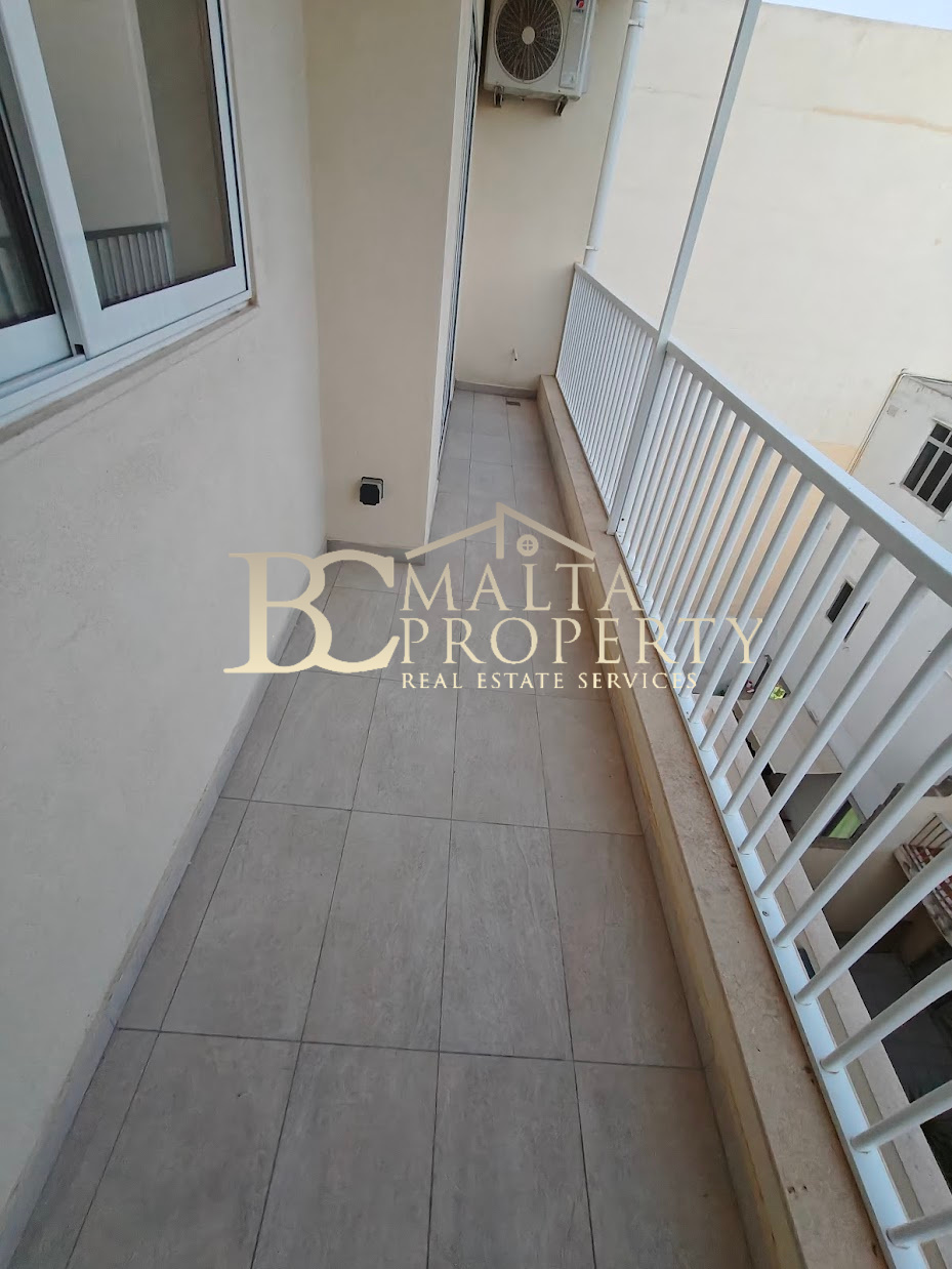 Zebbug Newly Furnished 3 Bedroom/ 2 Bathroom Apartment