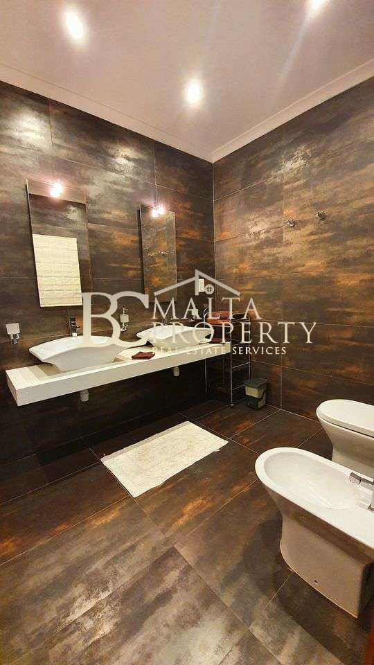 Balzan close to San Anton Gardens 2 Bedroom plus Office Room – Penthouse