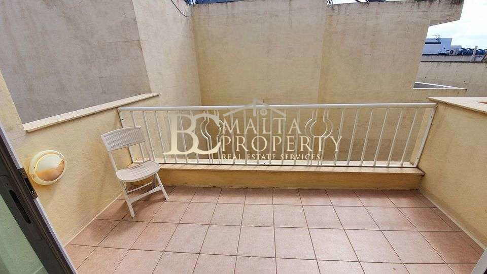 Balzan close to San Anton Gardens 2 Bedroom plus Office Room – Penthouse