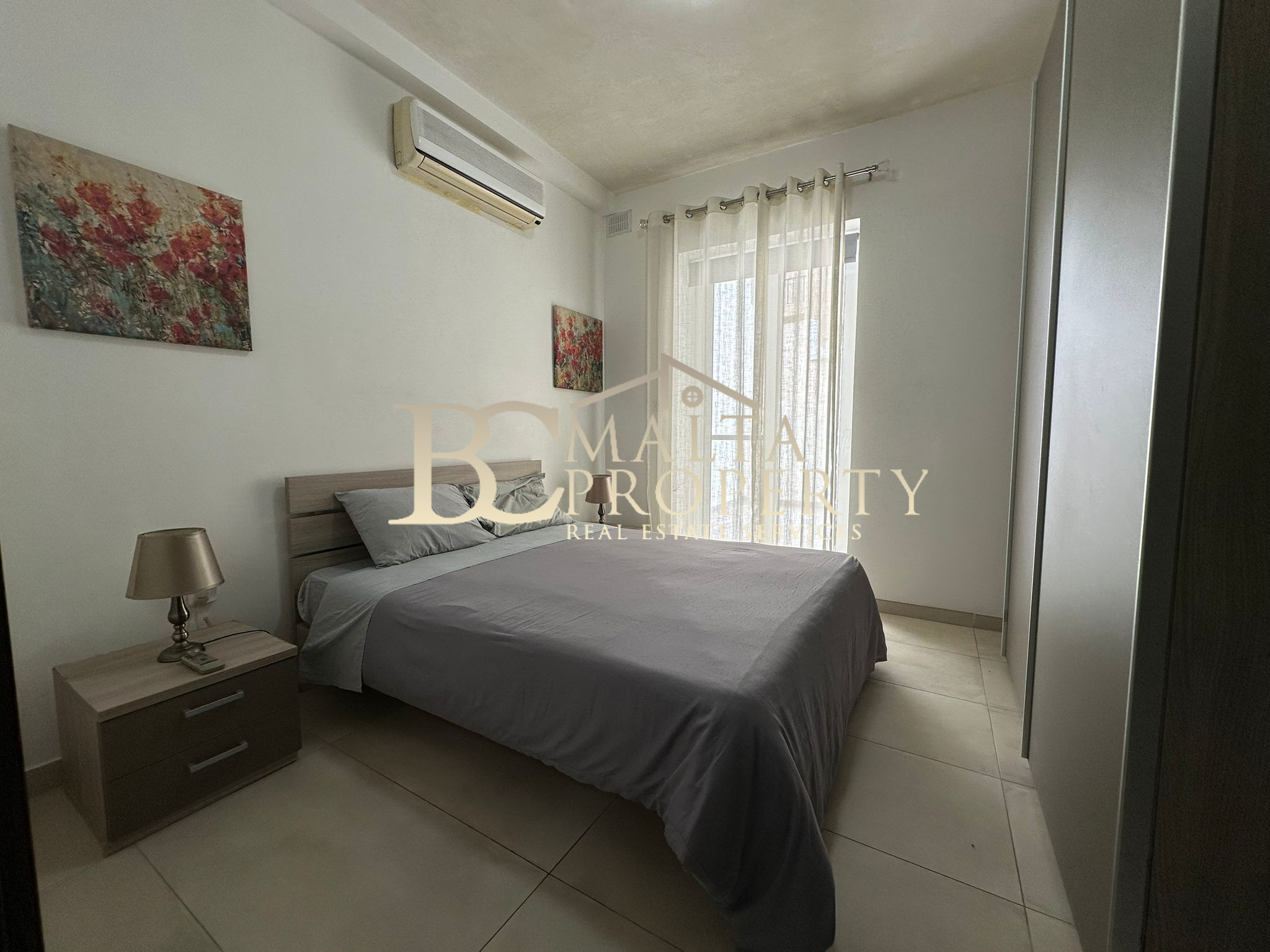 Sliema 1 Bedroom Apartment with Spacious Backyard side street with Surfside