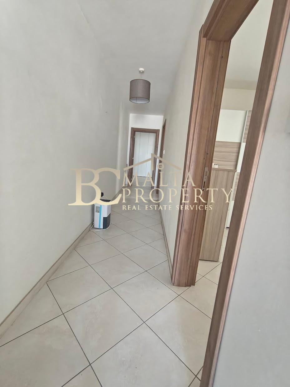Siggiewi 2 Double Bedroom Penthouse with a Spacious Terrace enjoying distant Country Views