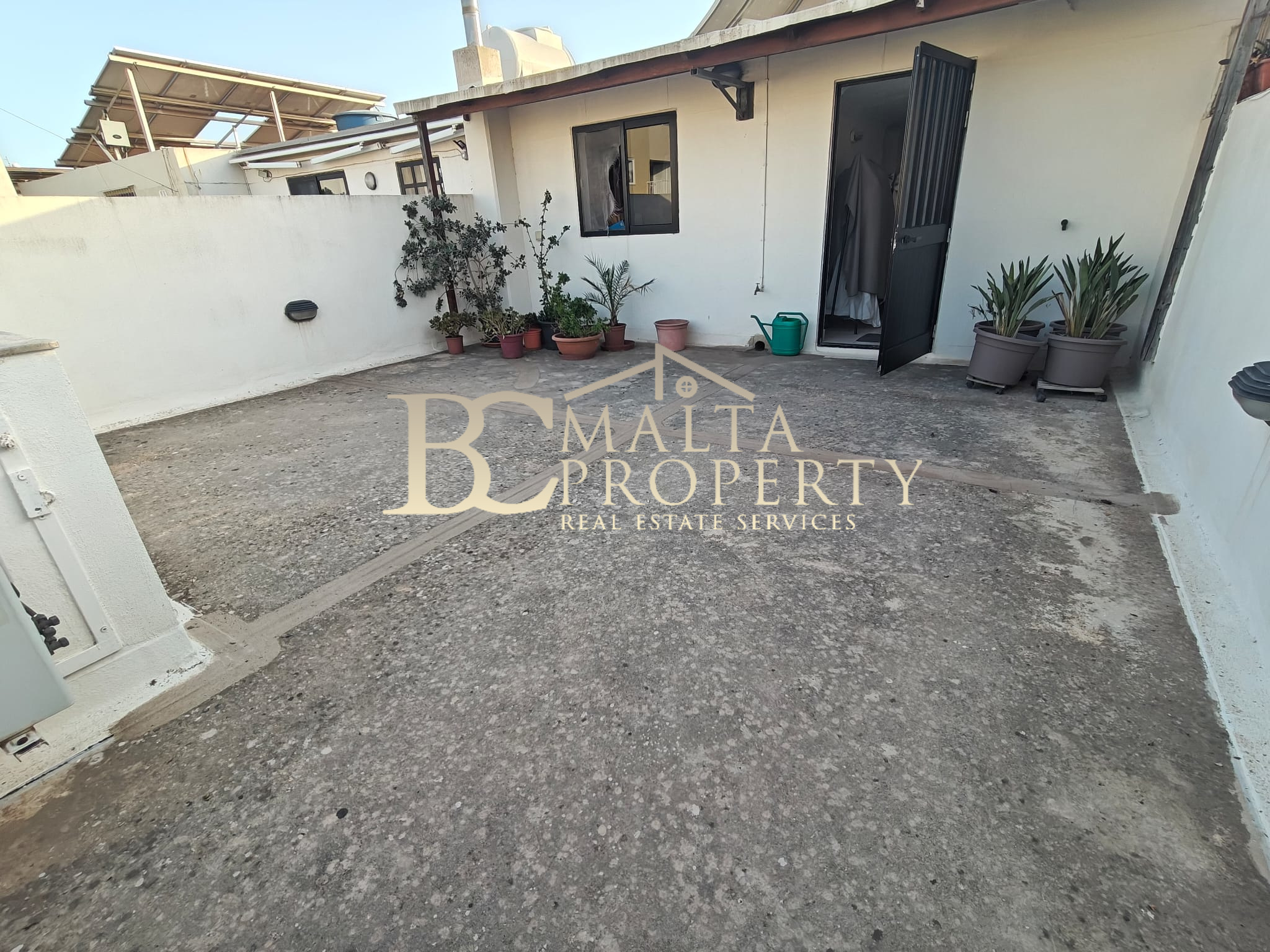 Rabat Very Spacious 3 Bedroom, 3 Bathroom+  Office room: 1st floor Maisonette with Large Roof Terrace and Optional Garage