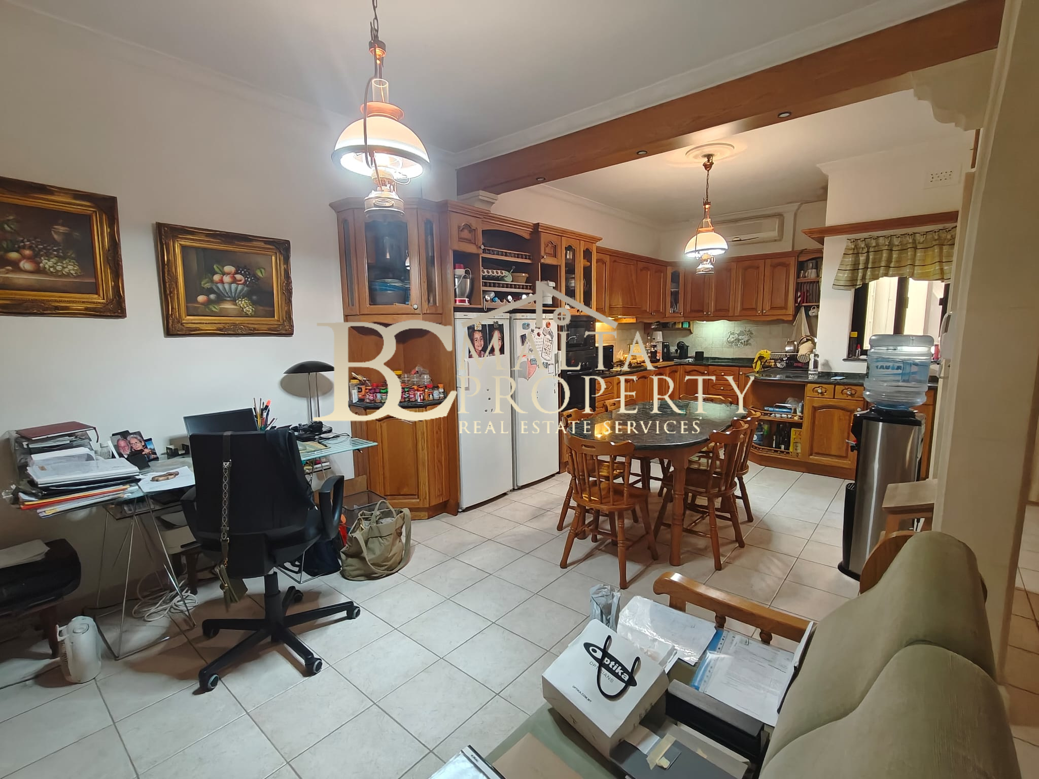 Rabat Very Spacious 3 Bedroom, 3 Bathroom+  Office room: 1st floor Maisonette with Large Roof Terrace and Optional Garage