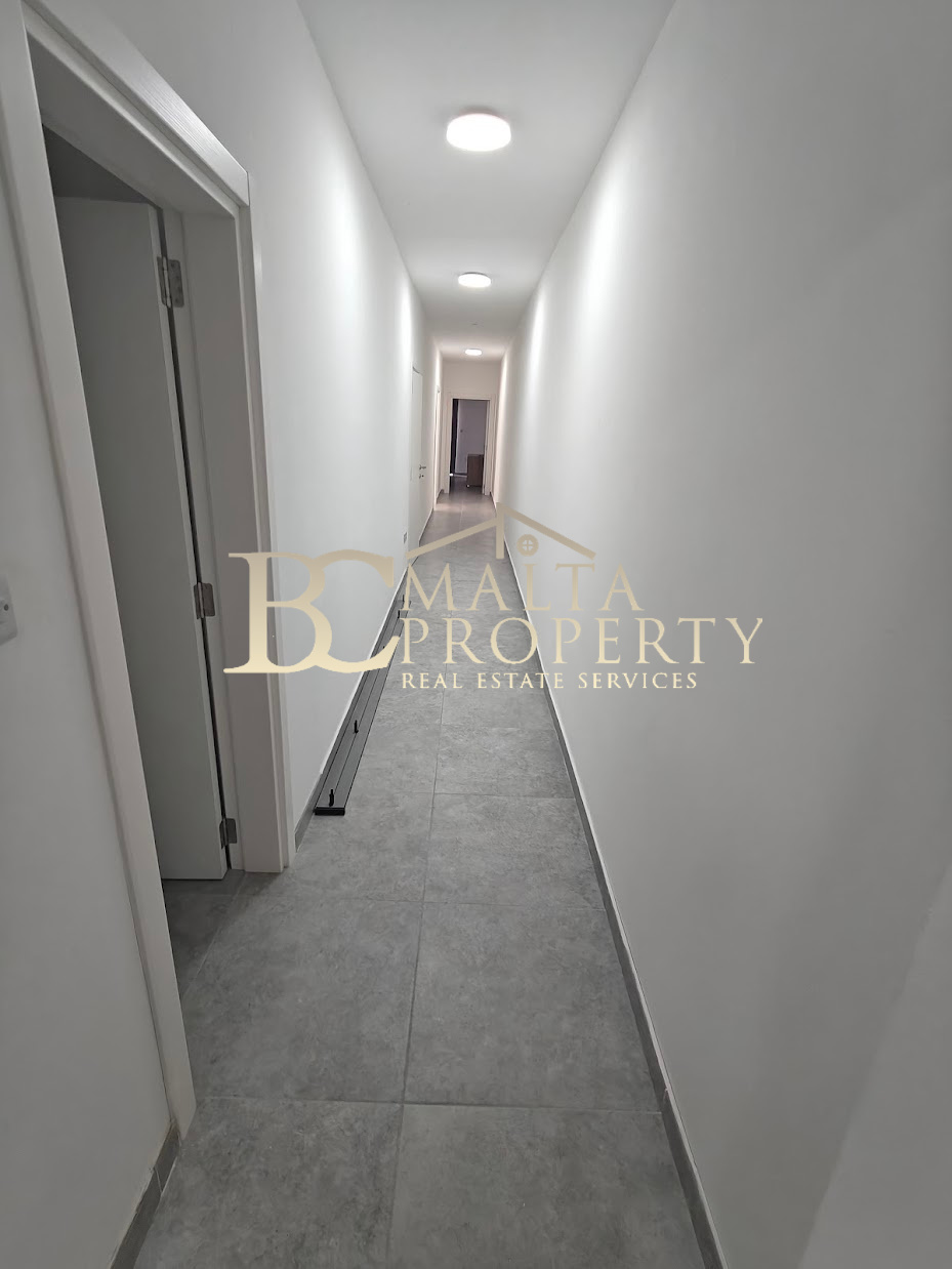 Msida Circus Brand New 2 Double / 2 Bathroom Penthouse