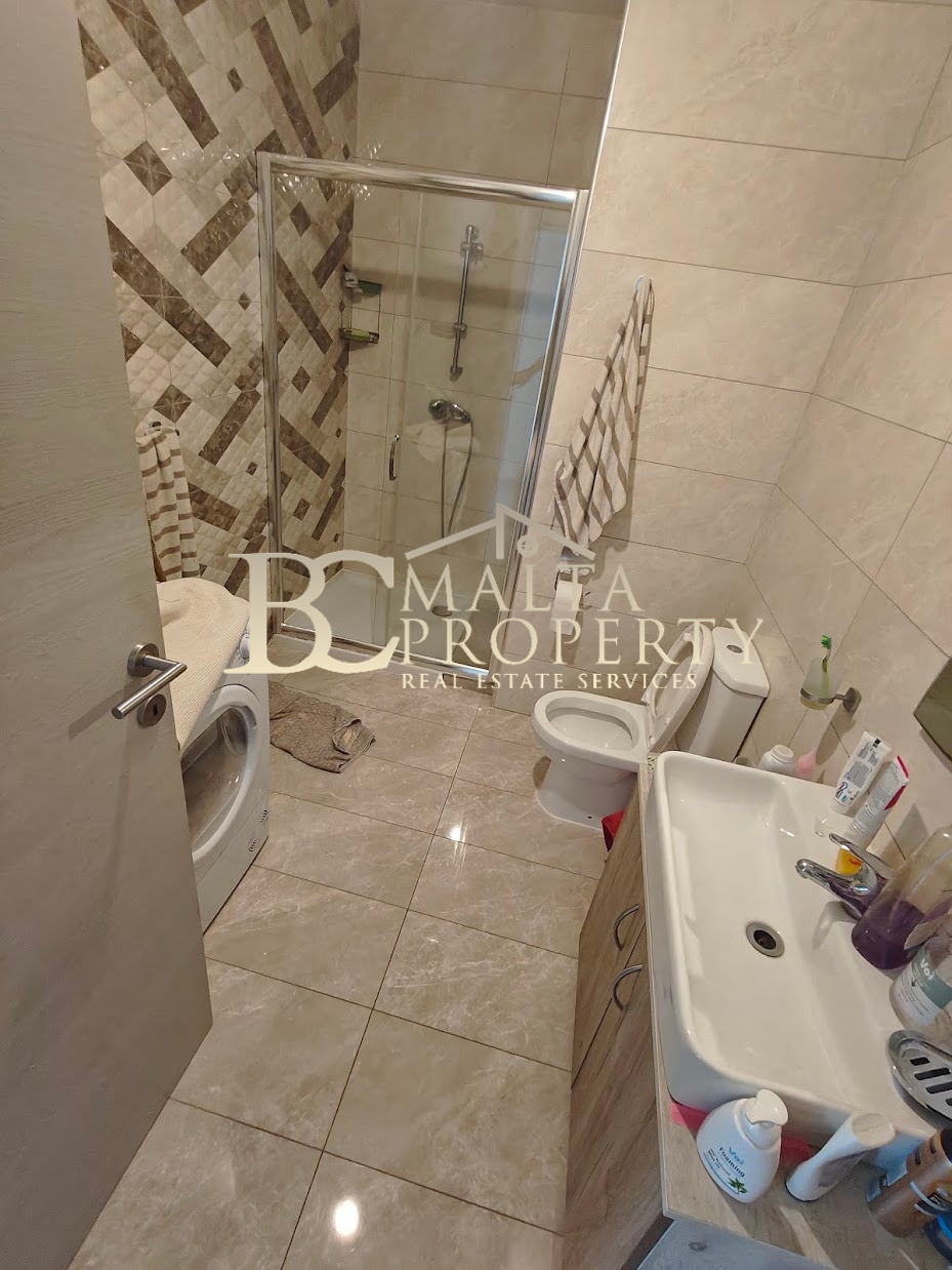 Qormi 3 bedroom bedroom / 2 Bathroom Apartment with an extra study room