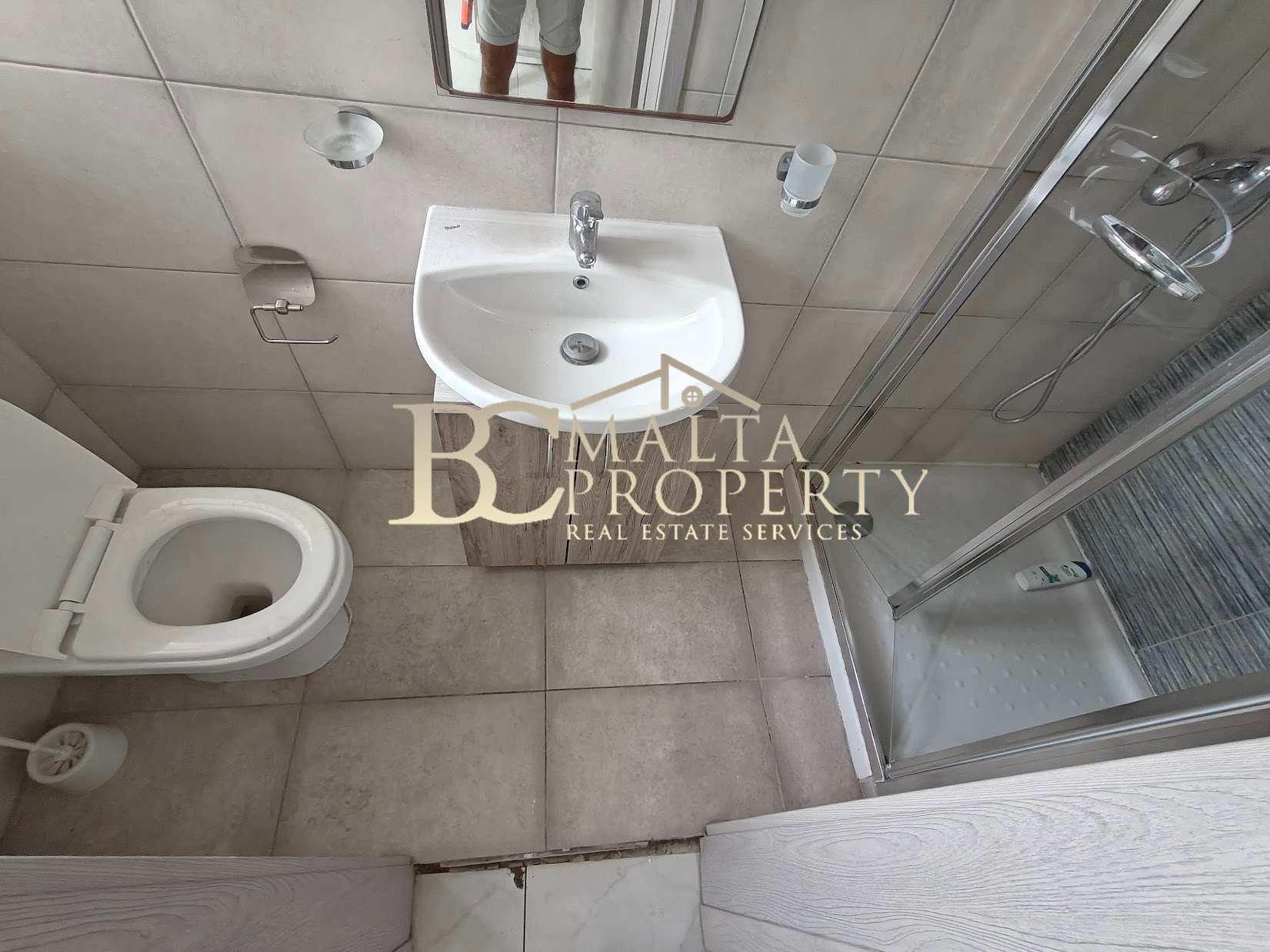 Qormi 3 bedroom bedroom / 2 Bathroom Apartment with an extra study room