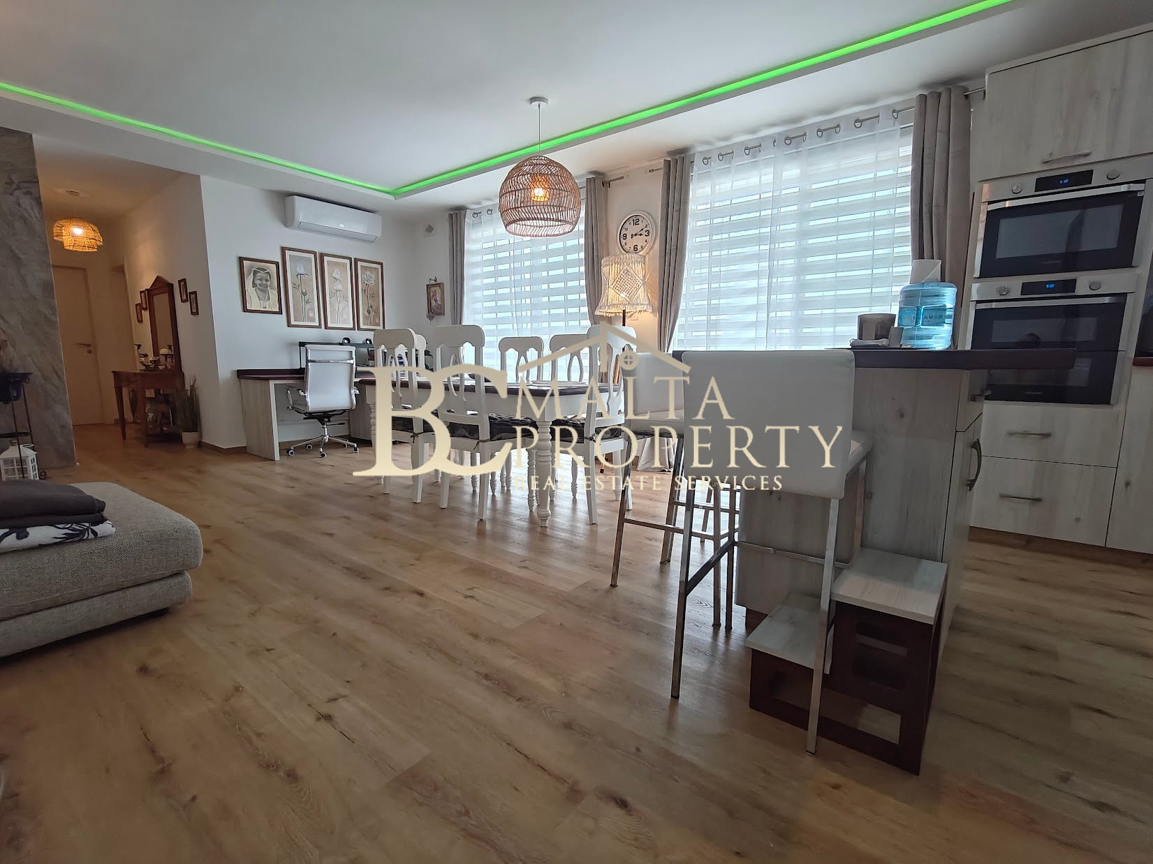 Qormi very nice area first time on the market 3 bedroom / 2bathroom Apartment